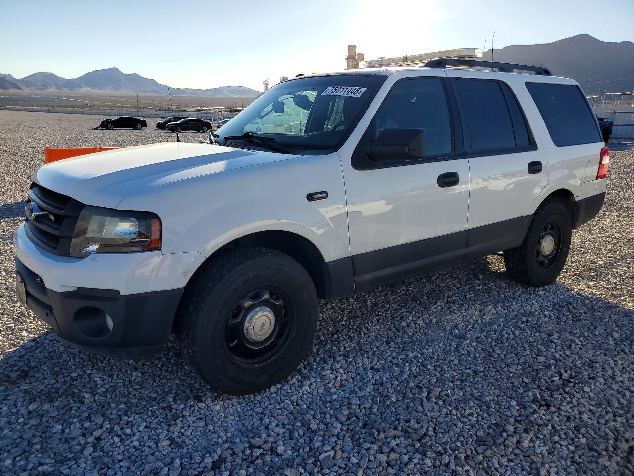 منظر 2016 FORD EXPEDITION XL، زاوية 1