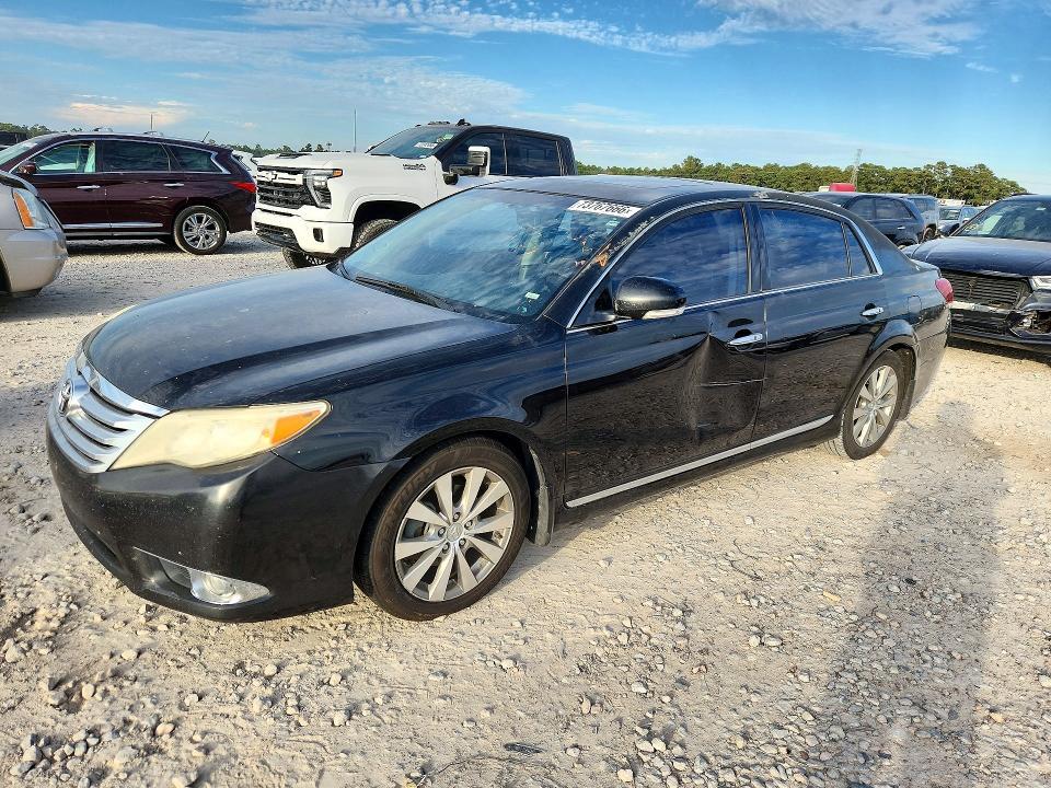 2011 TOYOTA AVALON LIMITED  