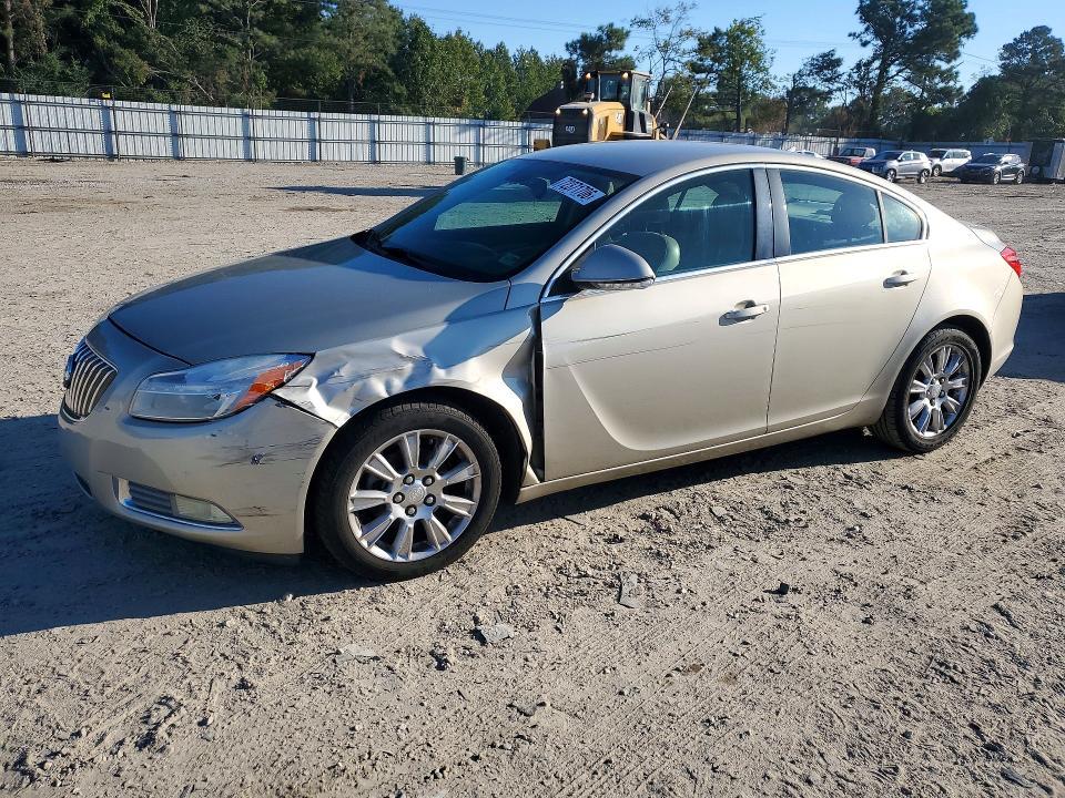 2013 BUICK REGAL   