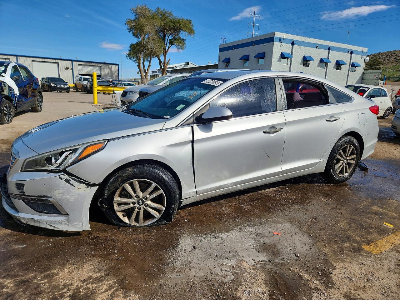 Vista de 2015 HYUNDAI SONATA SE, ángulo 1
