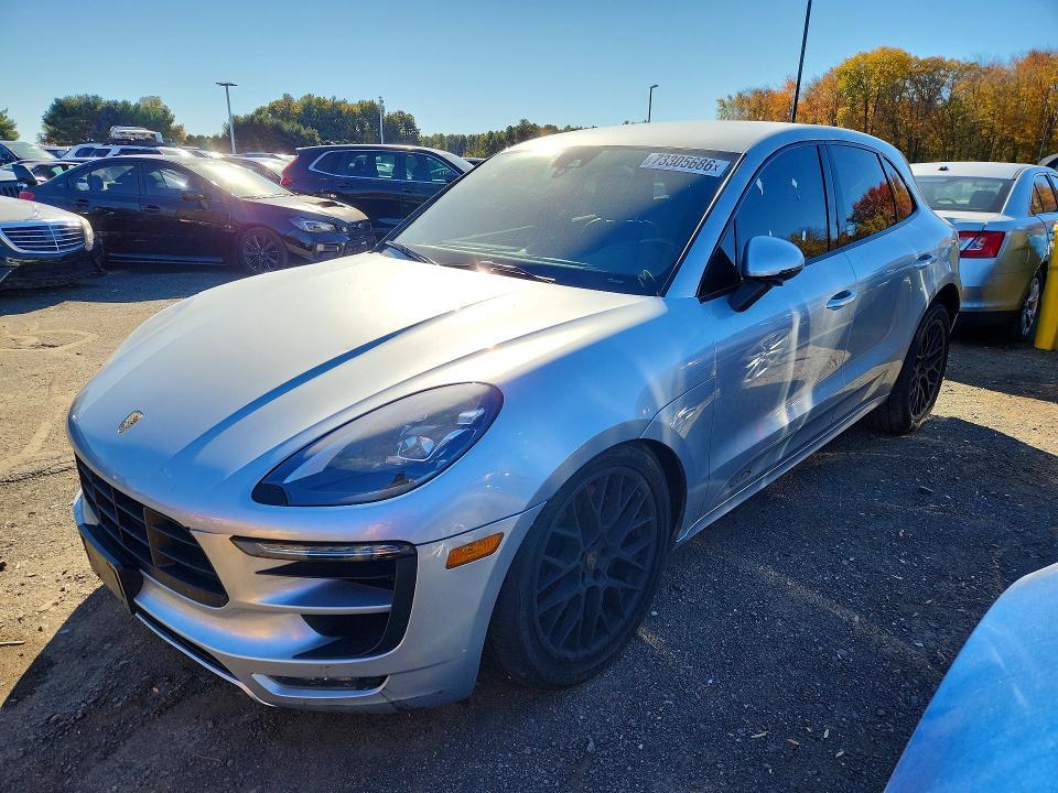 2017 PORSCHE MACAN GTS  