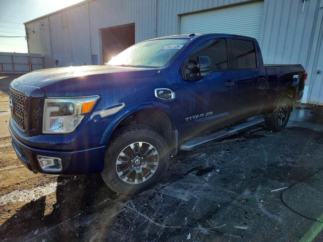 2017 NISSAN TITAN