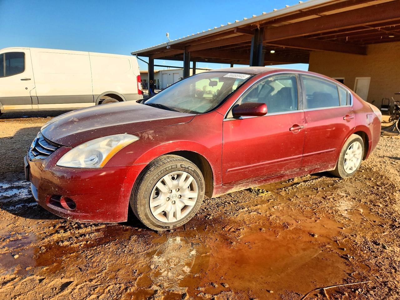 Vue de 2010 NISSAN ALTIMA 2.5, angle 1