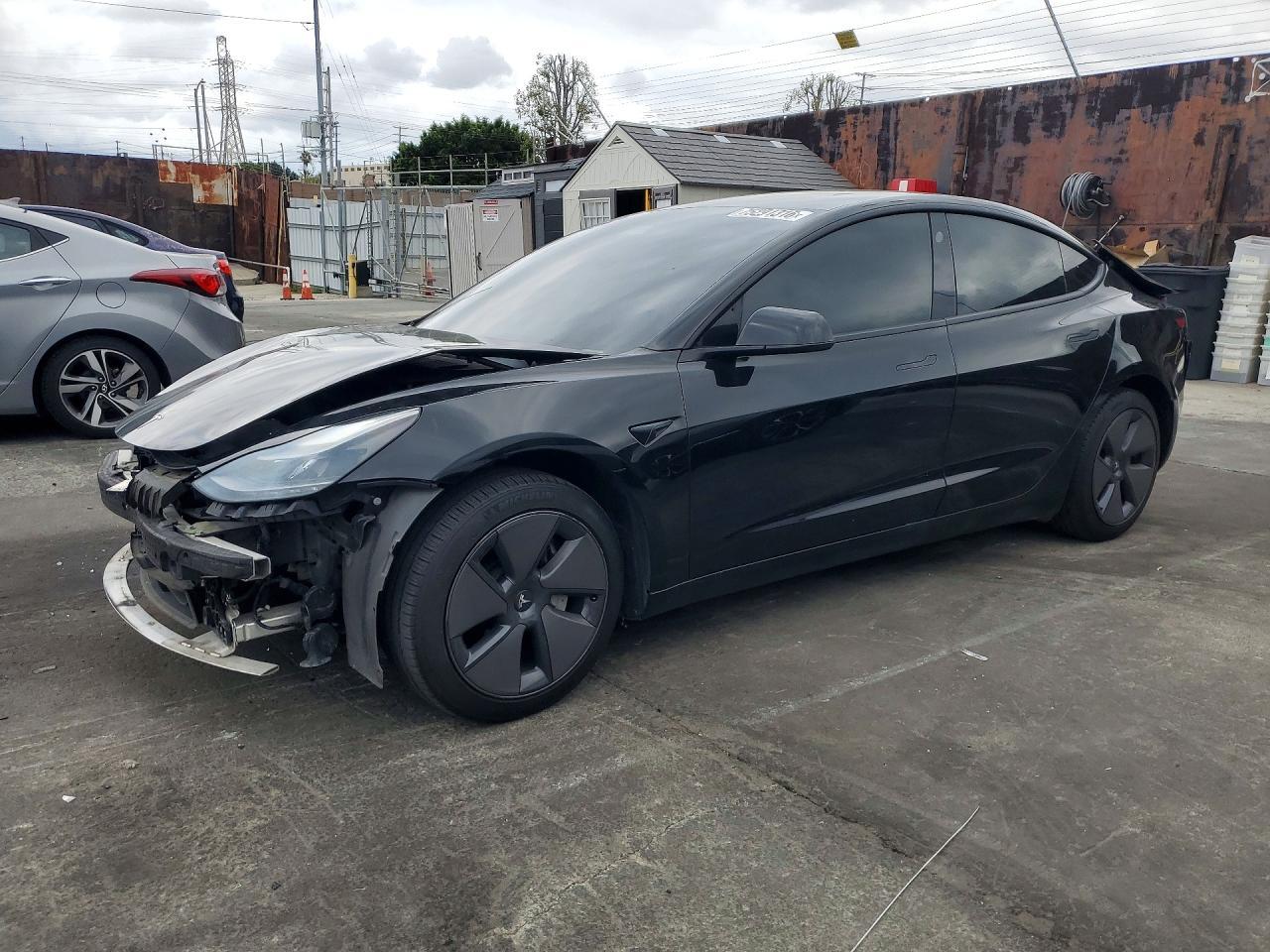 Vista de 2021 TESLA MODEL 3, ángulo 1