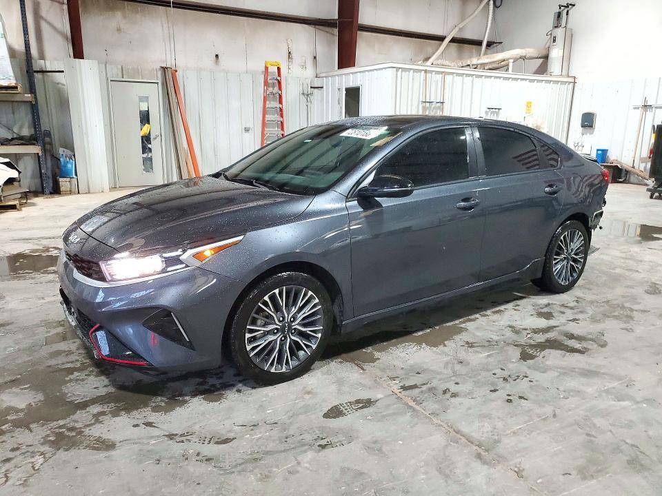 2023 KIA FORTE GT LINE  