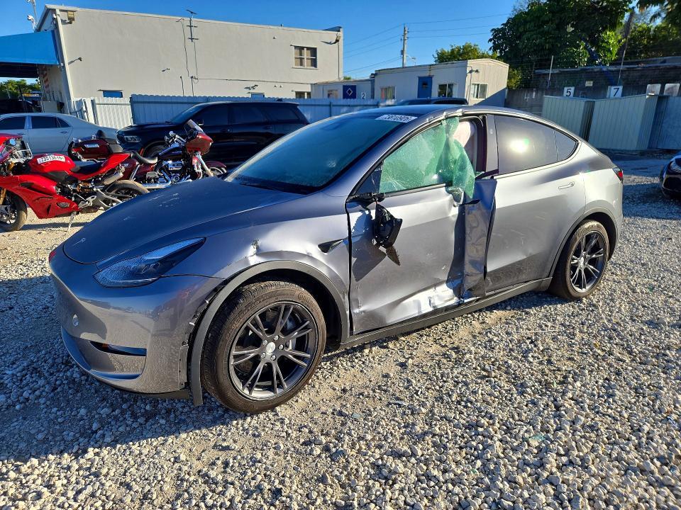 2024 TESLA MODEL Y   