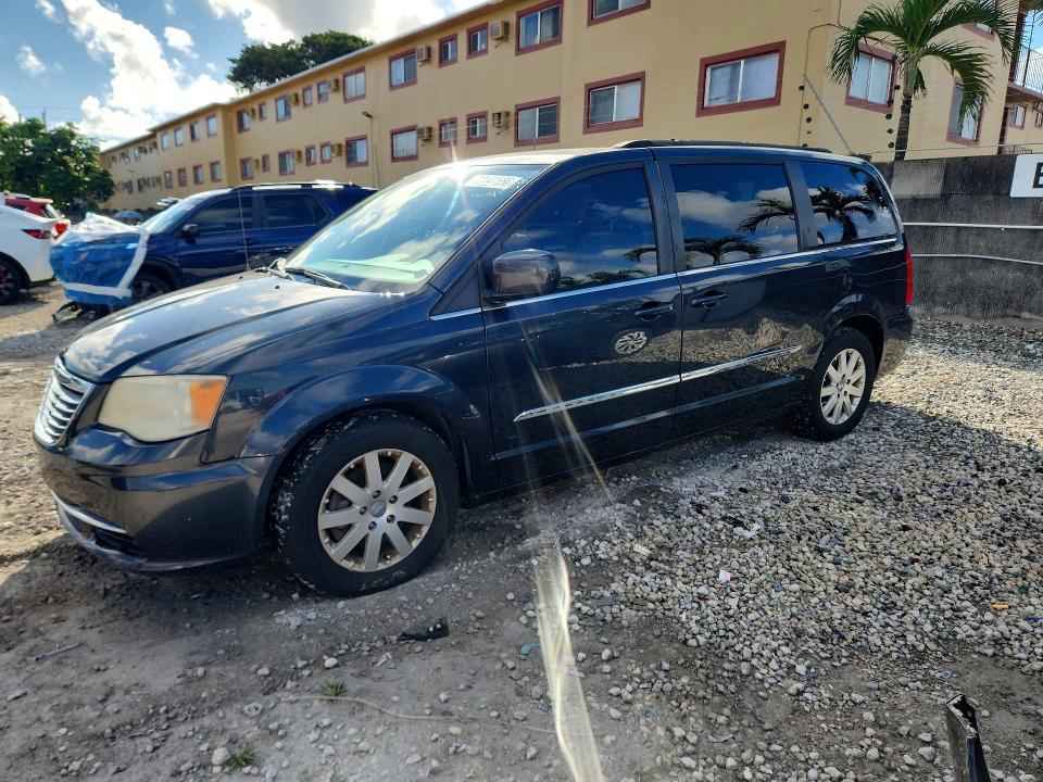 2013 CHRYSLER TOWN & COUNTRY TOURING  