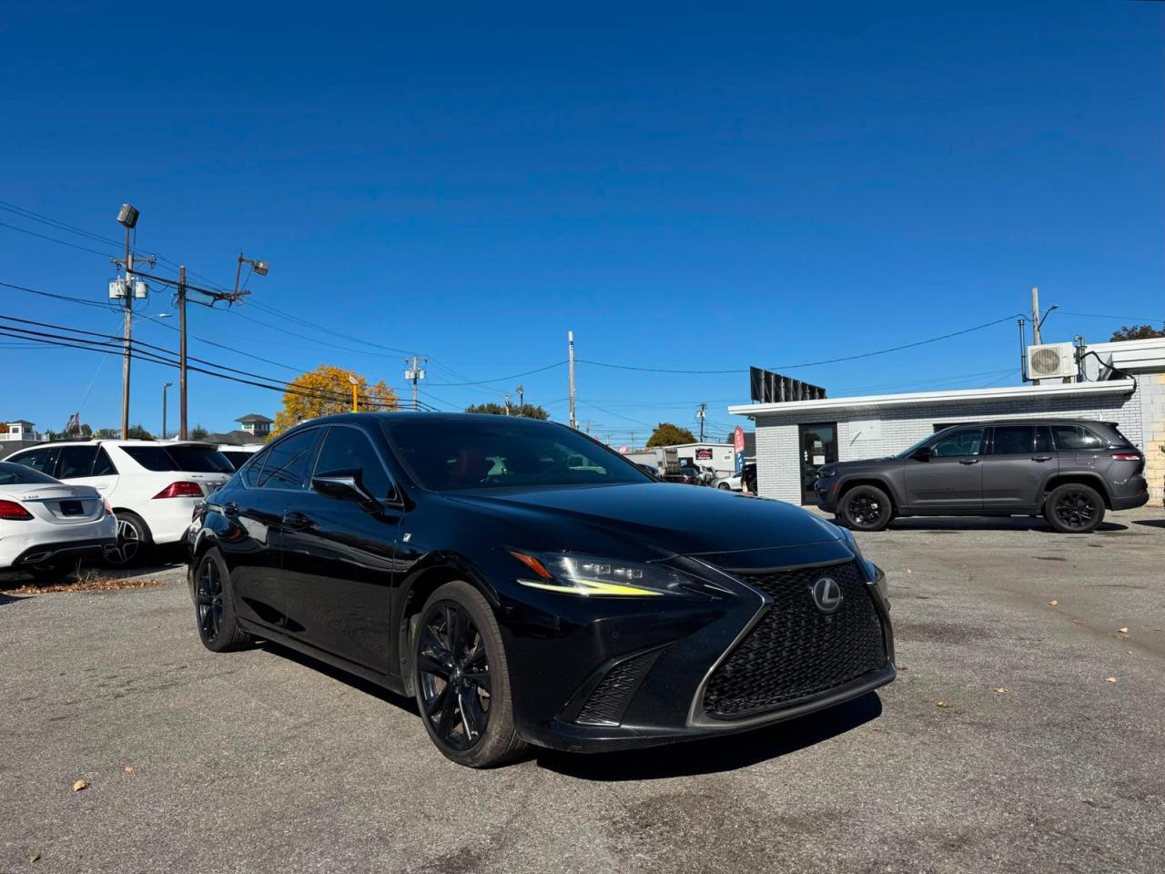 منظر 2023 LEXUS ES350 F SPORT HANDLING، زاوية 1