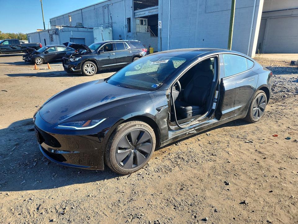 2026 TESLA MODEL 3   