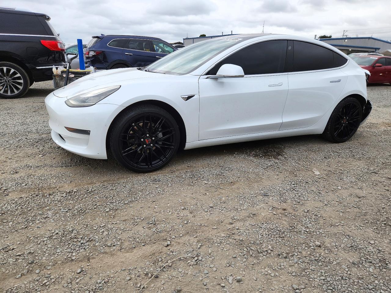 Vista de 2018 TESLA MODEL 3, ángulo 1