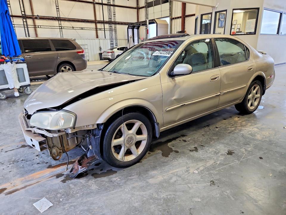 2000 NISSAN MAXIMA GXE  