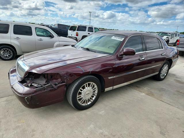 2006 LINCOLN TOWN CAR SIGNATURE LIMITED  