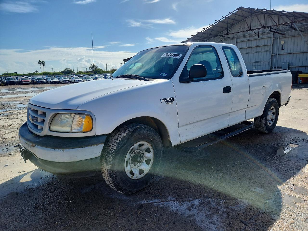 منظر 1999 FORD F250، زاوية 1