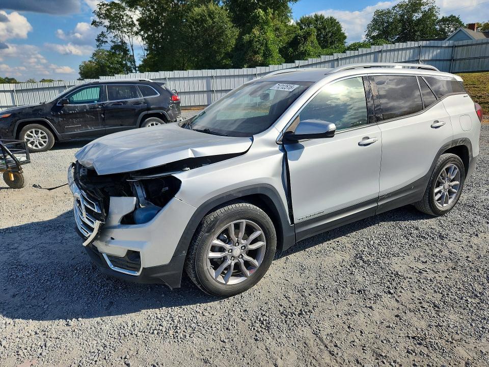 2022 GMC TERRAIN SLT  