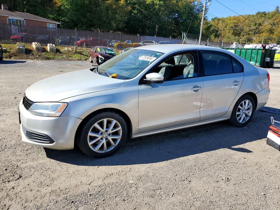 2011 VOLKSWAGEN JETTA SE  