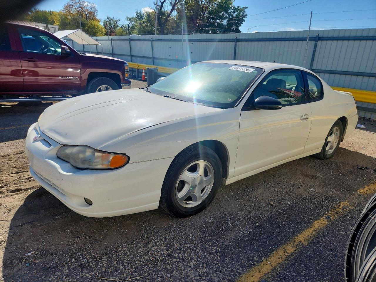 Vista de 2005 CHEVROLET MONTECARLO LT, ángulo 1