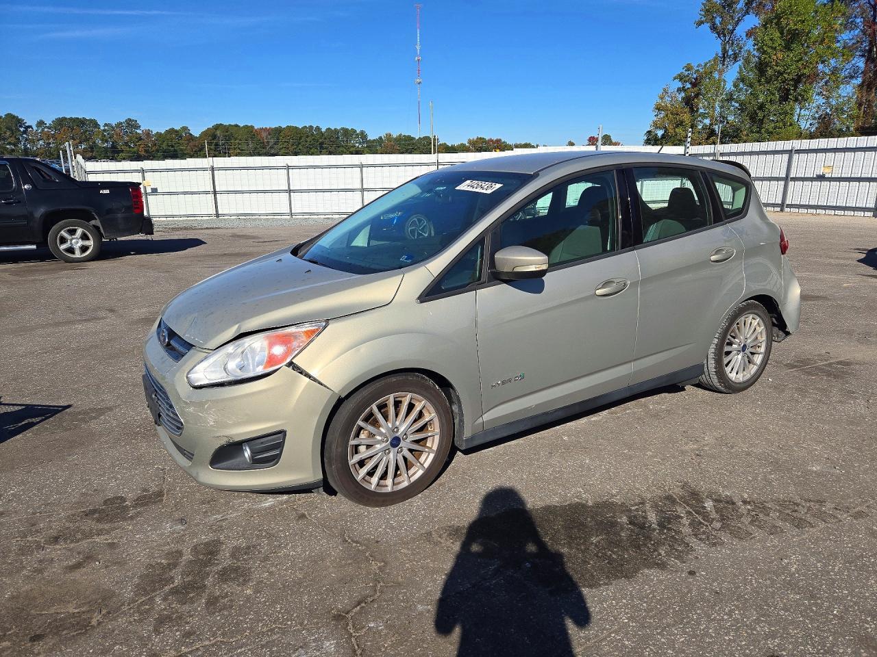 Vue de 2016 FORD CMAX SE, angle 1
