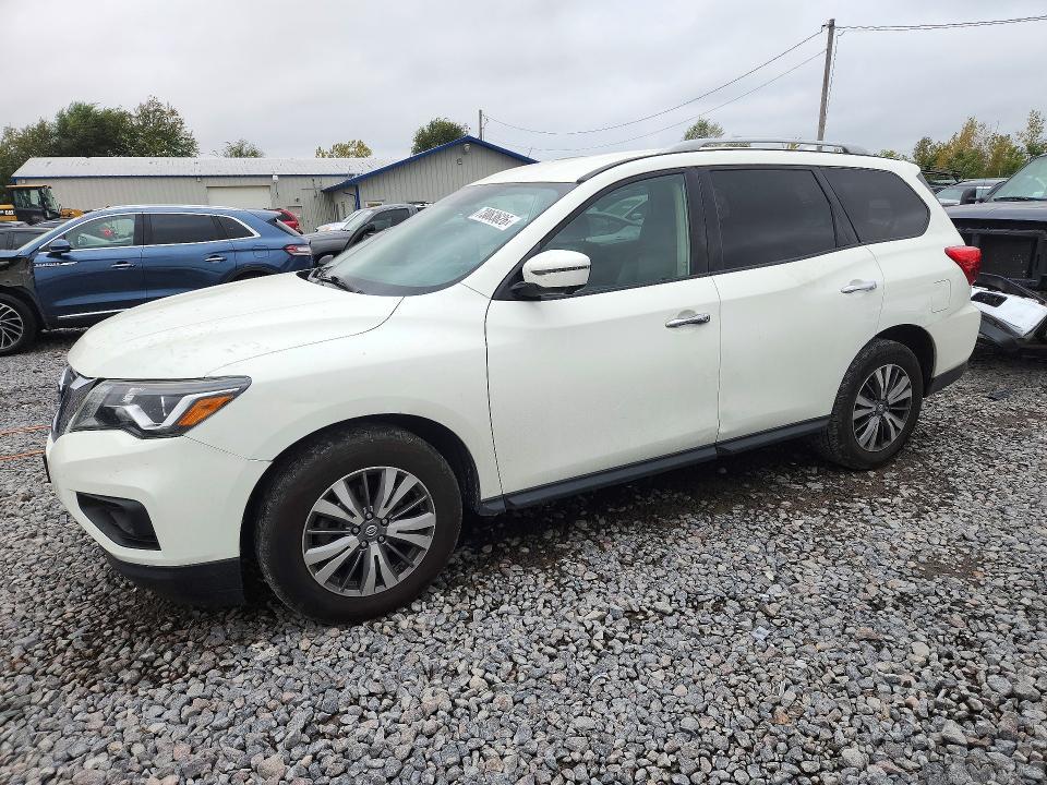 2019 NISSAN PATHFINDER SL  