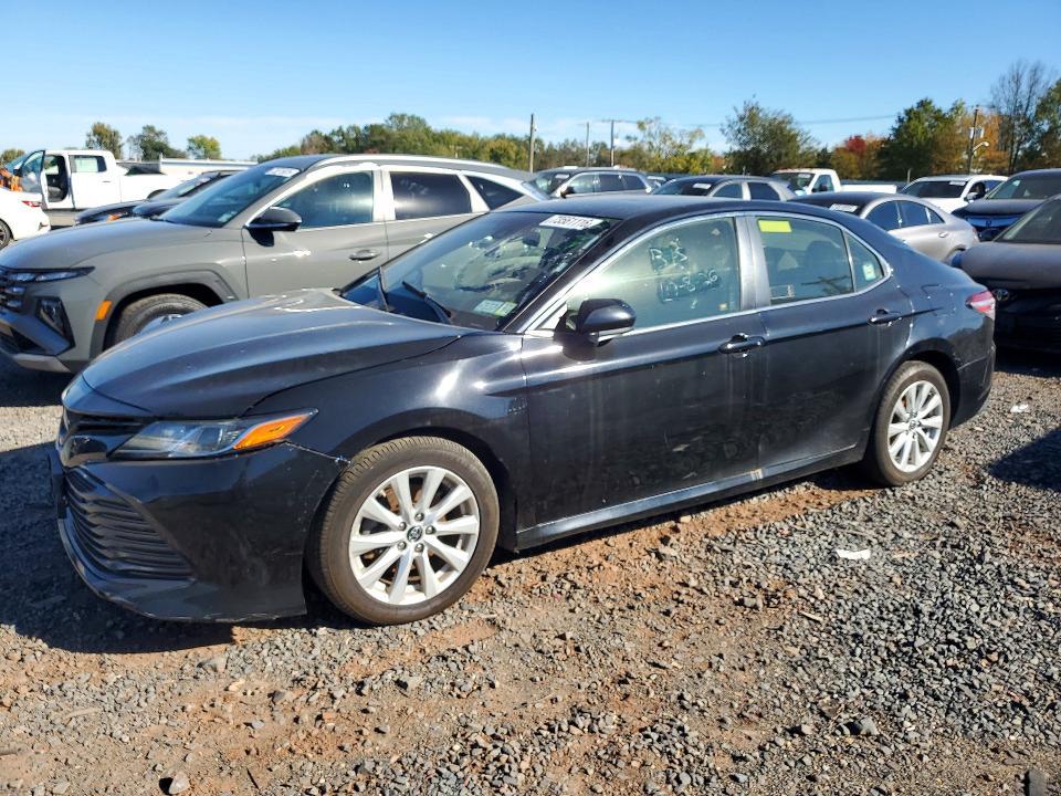 2018 TOYOTA CAMRY LE  
