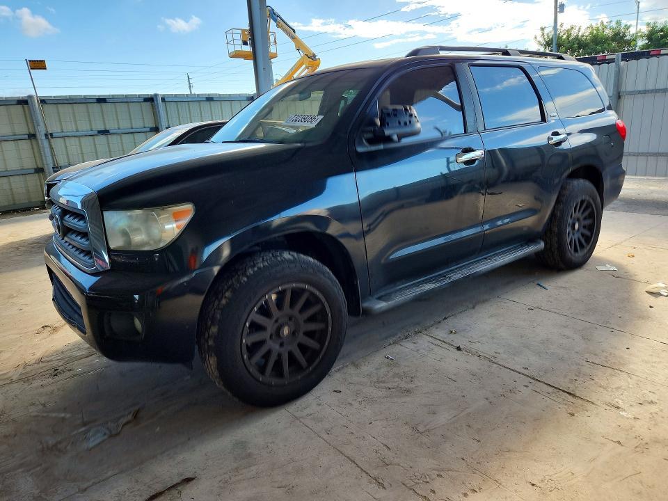 2012 TOYOTA SEQUOIA SR5  