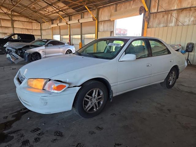 2001 TOYOTA CAMRY LE  