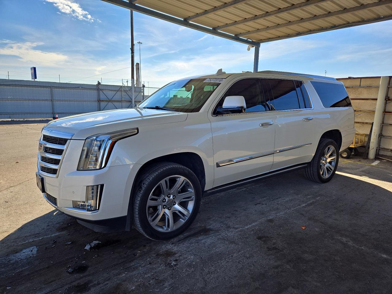 Vedere 2015 CADILLAC ESCALADE ESV PREMIUM, unghi 1