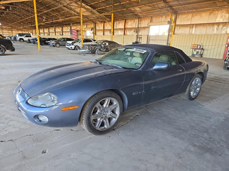 2001 JAGUAR XK8   
