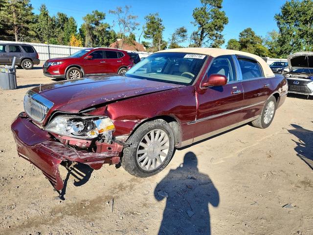 2004 LINCOLN TOWN CAR EXECUTIVE  