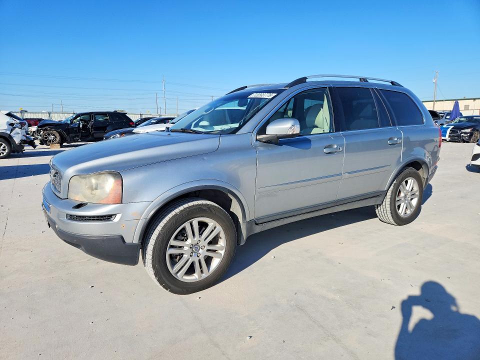 2011 VOLVO XC90 32  