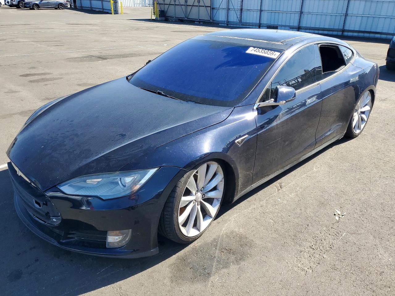 Вид 2012 TESLA MODEL S, угол 1