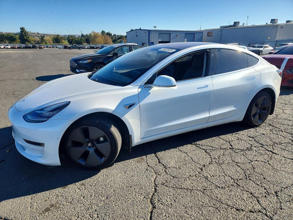 2018 TESLA MODEL 3   