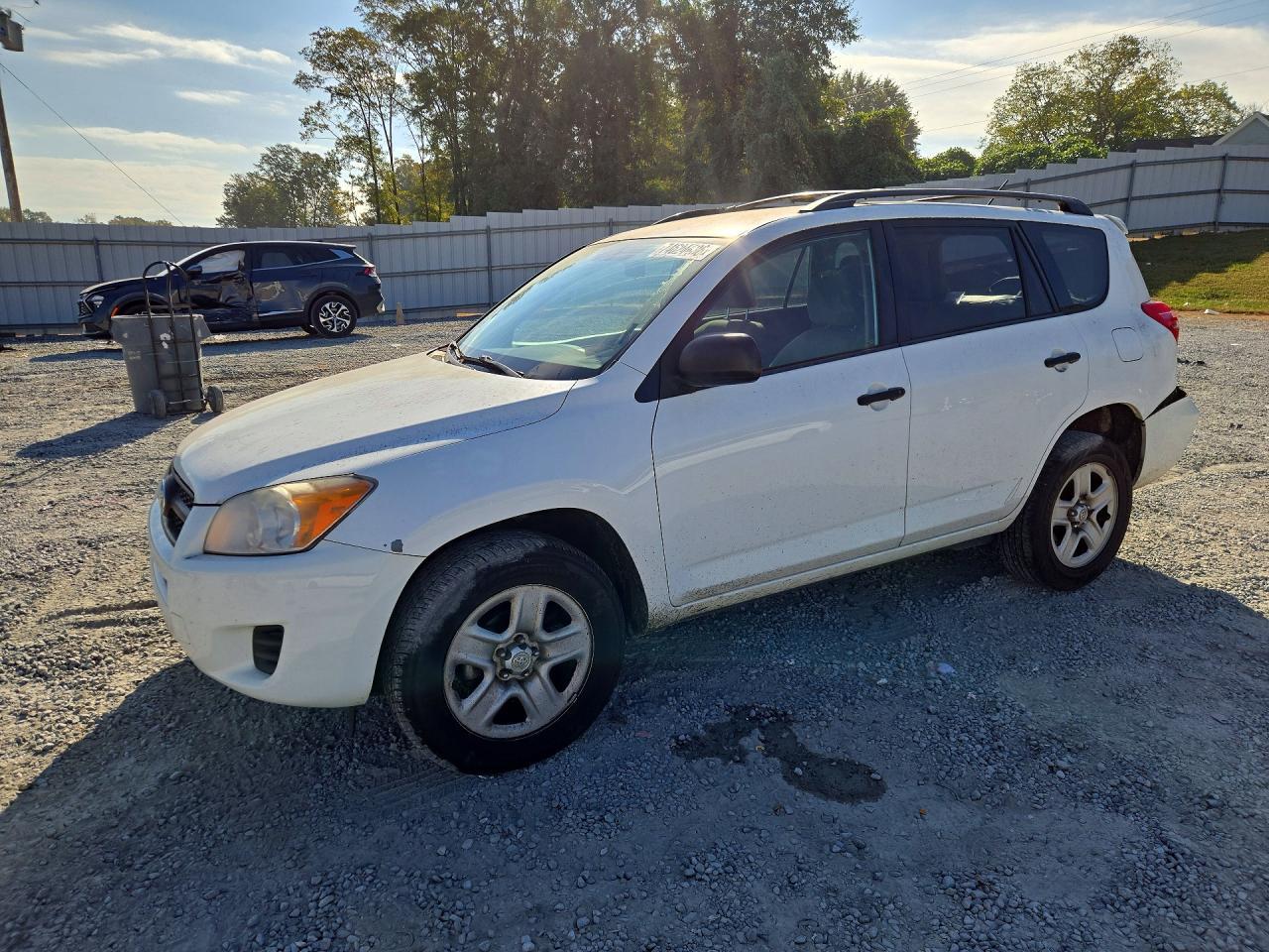 Vista de 2012 TOYOTA RAV4 BASE, ángulo 1