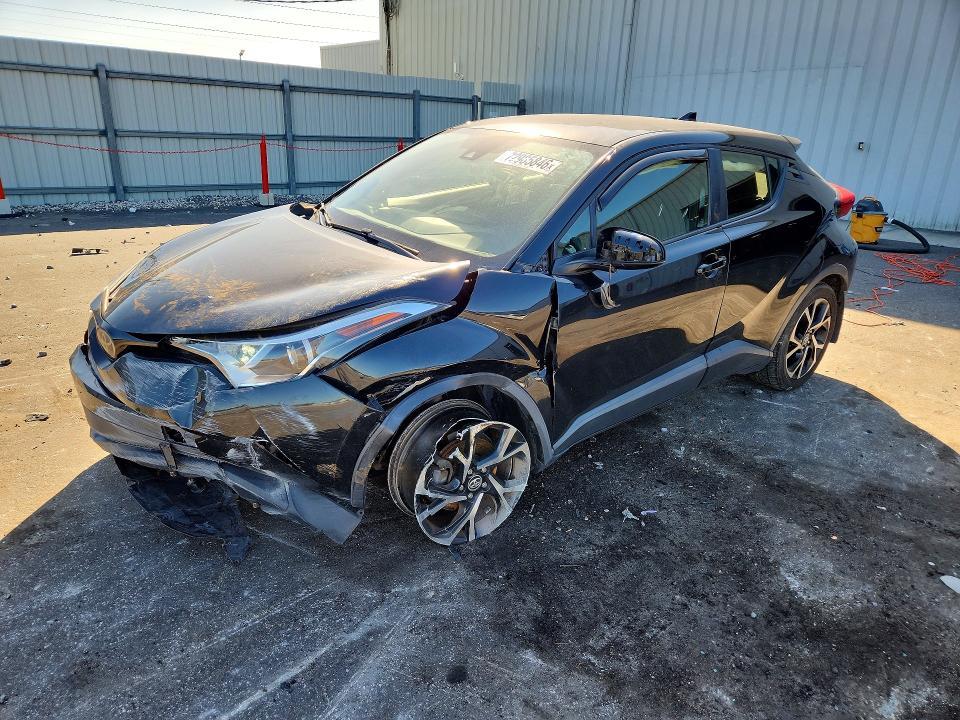 2018 TOYOTA C-HR XLE  