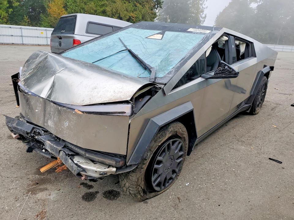 2024 TESLA CYBERTRUCK   