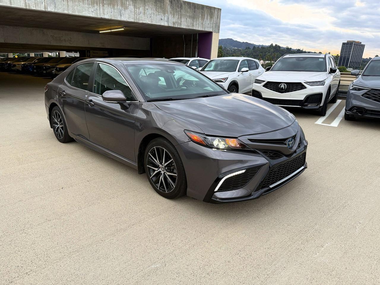 Vedere 2024 TOYOTA CAMRY HYBRID SE, unghi 1
