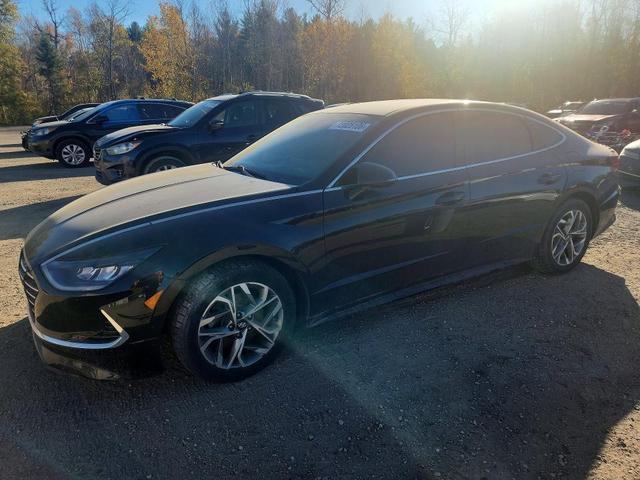 2022 HYUNDAI SONATA SE  