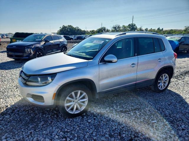 2017 VOLKSWAGEN TIGUAN WOLFSBURG  