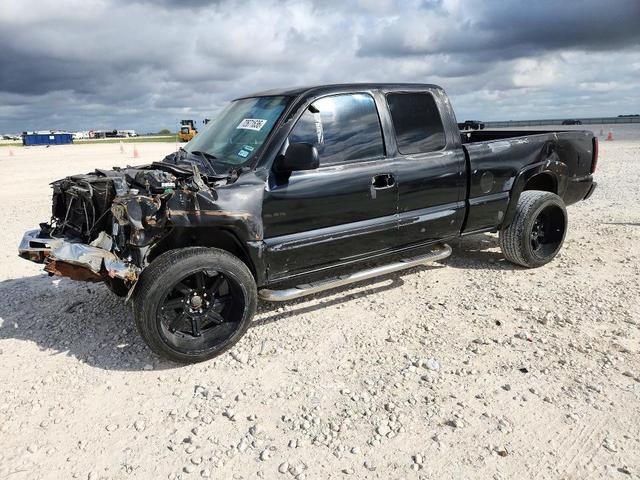 2004 GMC SIERRA