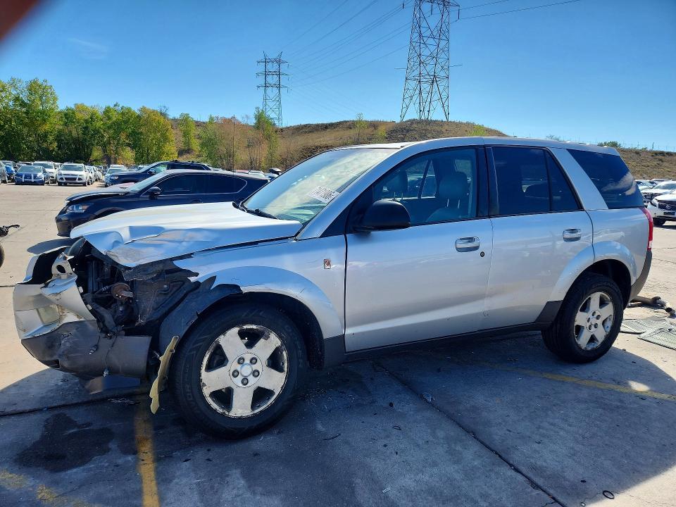 2004 SATURN VUE   