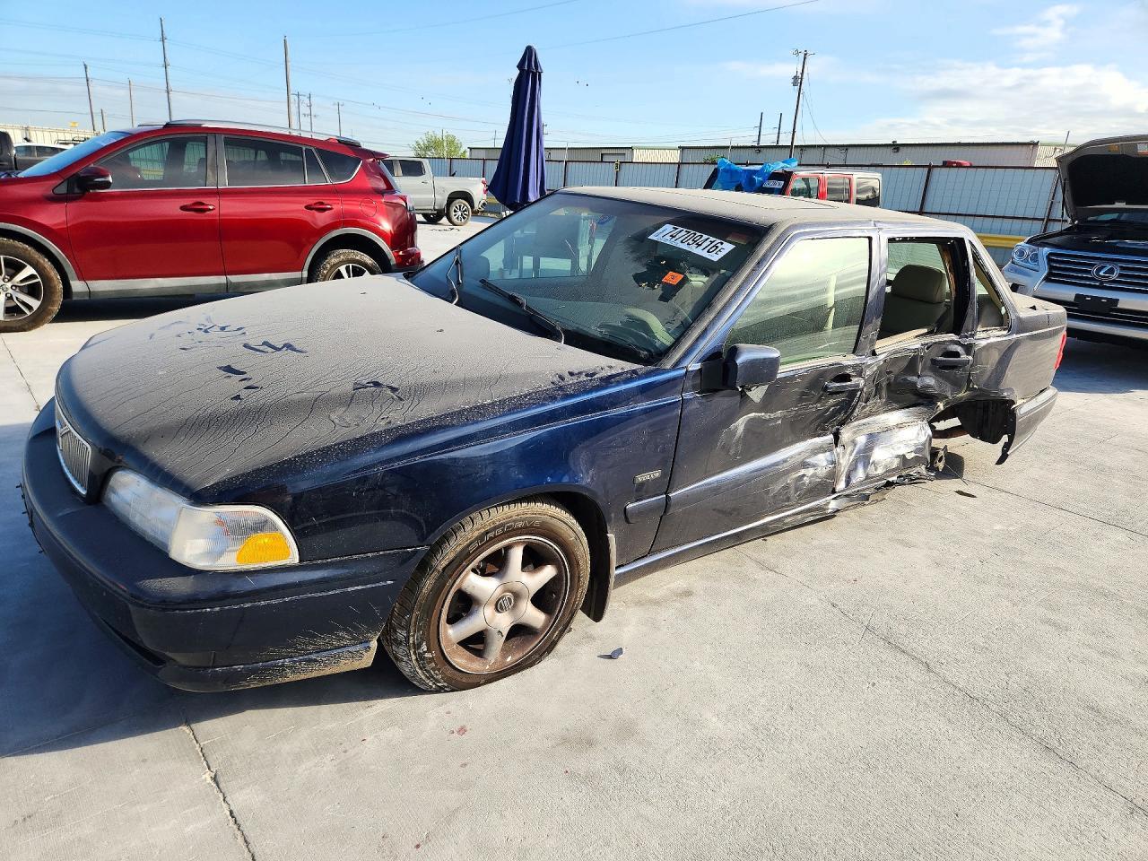 1998 VOLVO S70 view, angle 1