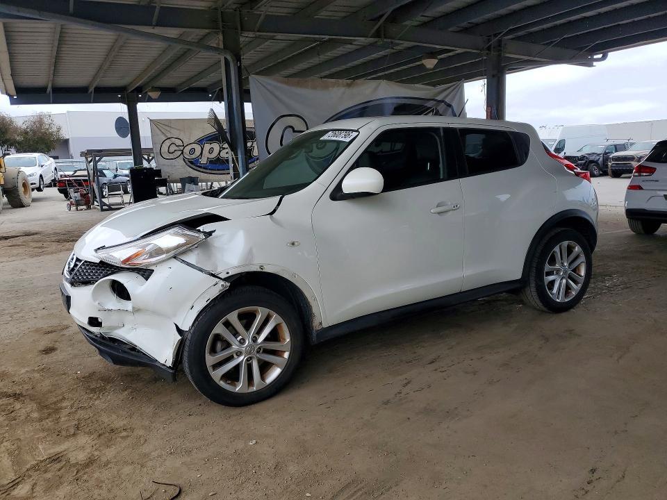 2014 NISSAN JUKE SL  