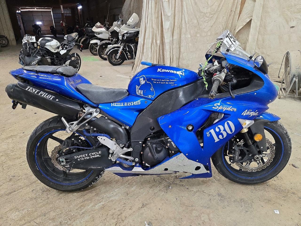 Вид 2007 KAWASAKI ZX1000 D, угол 1