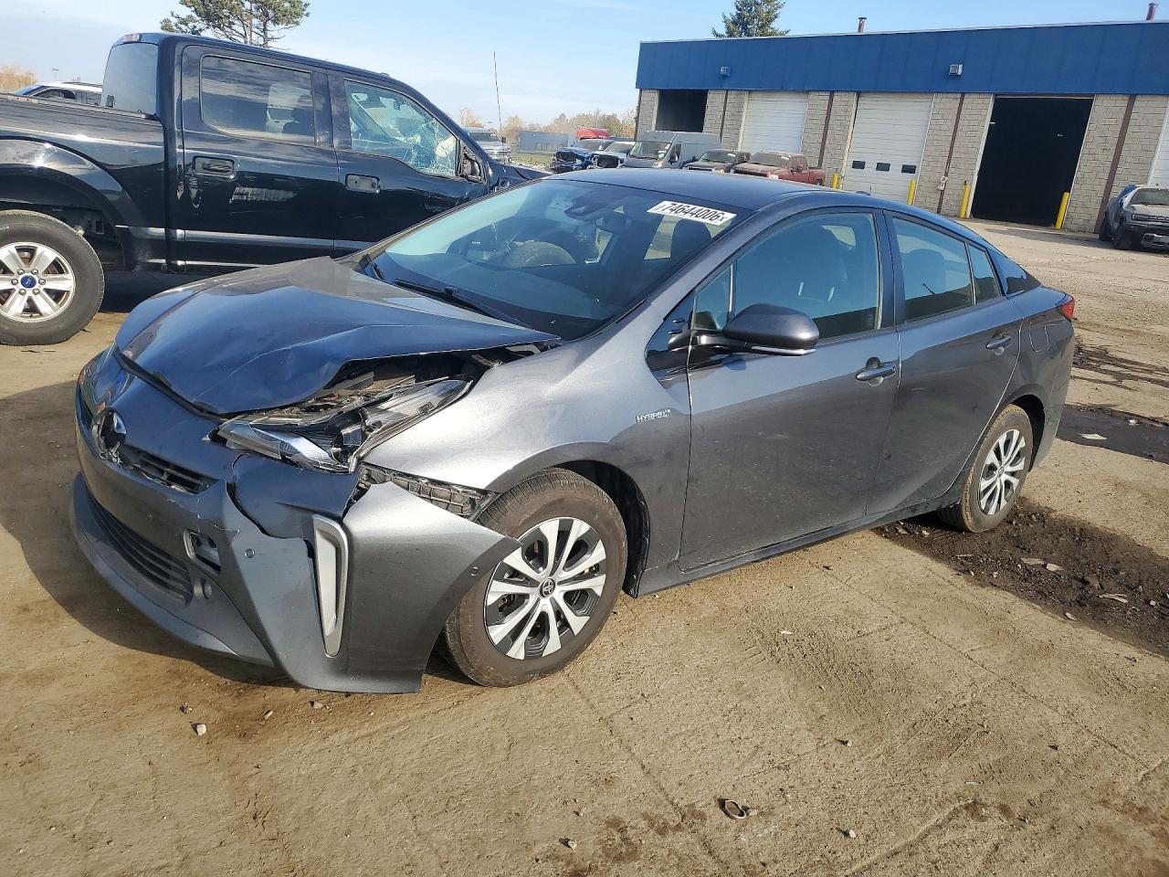 Vedere 2020 TOYOTA PRIUS XLE AWD-E, unghi 1