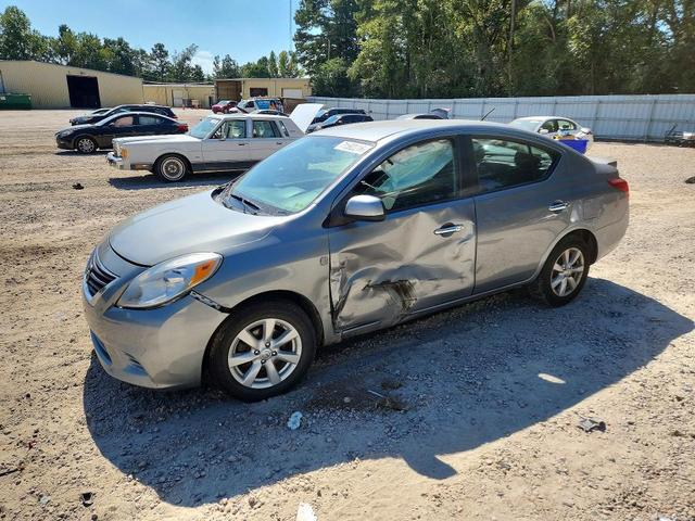 2013 NISSAN VERSA