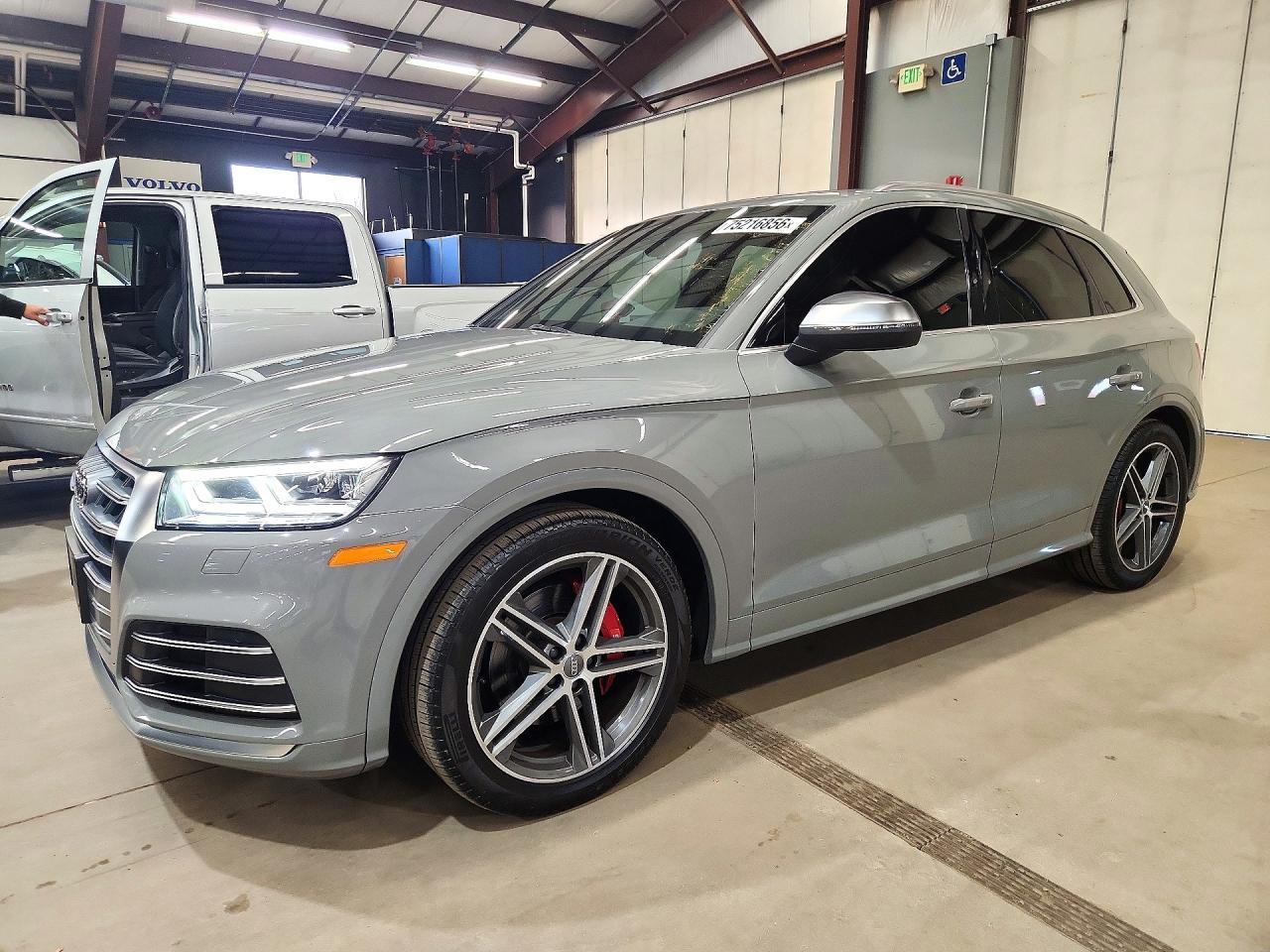 منظر 2019 AUDI SQ5 PREMIUM PLUS، زاوية 1
