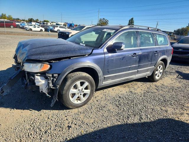 2010 VOLVO XC70 32  