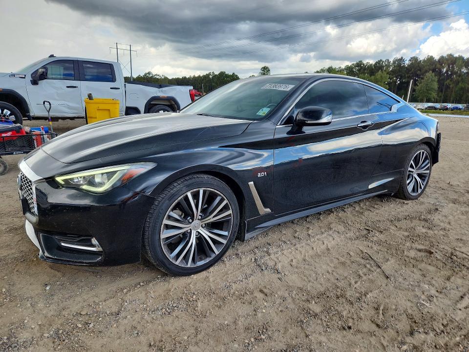 2018 INFINITI Q60 20T LUXE  