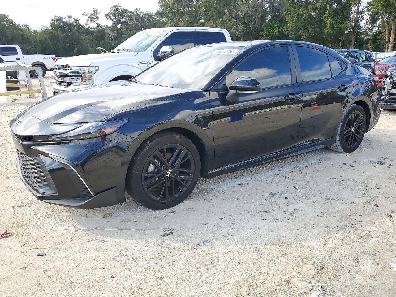 Vedere 2025 TOYOTA CAMRY SE, unghi 1