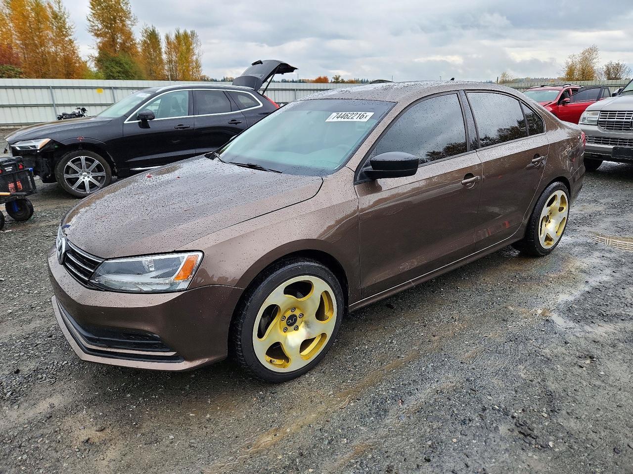 منظر 2015 VOLKSWAGEN JETTA BASE، زاوية 1