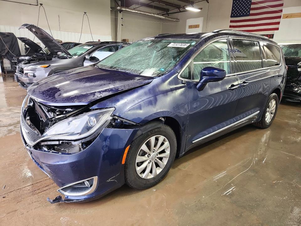 2017 CHRYSLER PACIFICA TOURING L  